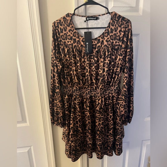 Leopard Dress - Picture 4 of 7